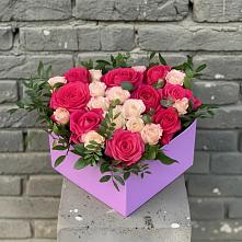 Цветочная композиция из Розы в коробке в Залужном