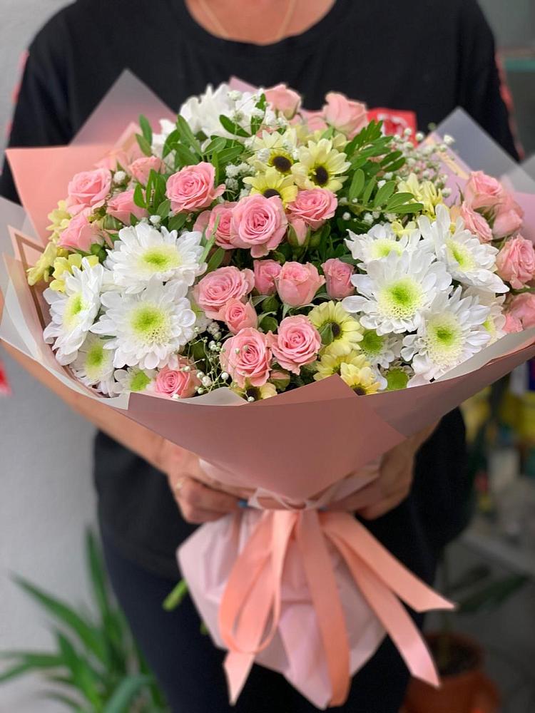 Букет цветов из: Розы и Хризантемы в Залужном