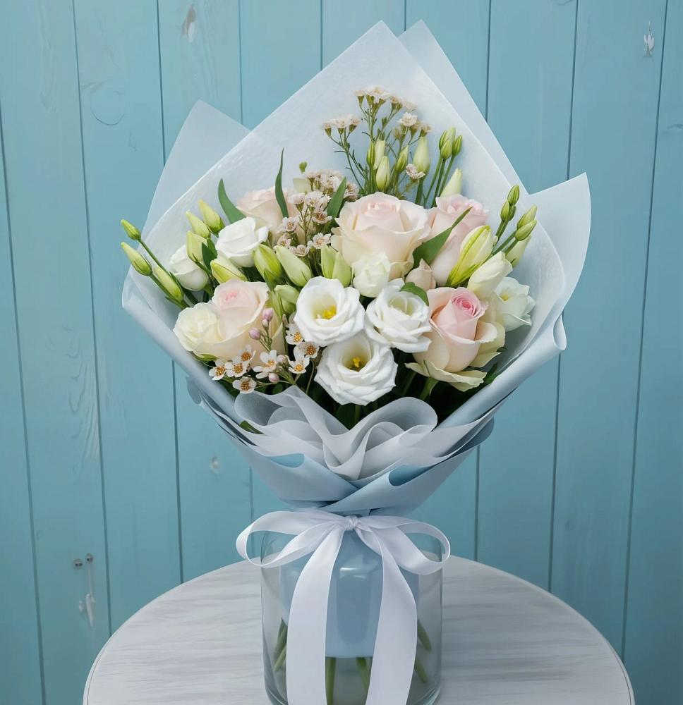 Букет цветов из: Розы и Лизиантусы в Залужном