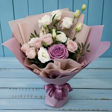 Букет цветов из:  Розы и Лизиантусы в Залужном