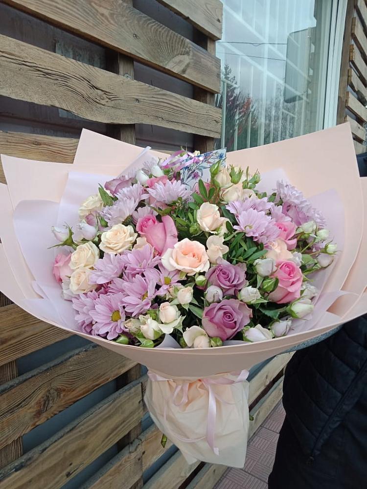 Букет цветов из: Розы и Хризантемы в Залужном