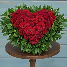 Цветочная композиция из Розы в виде сердца в Залужном