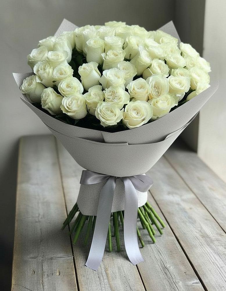 Букет 35 Белых роз в Залужном