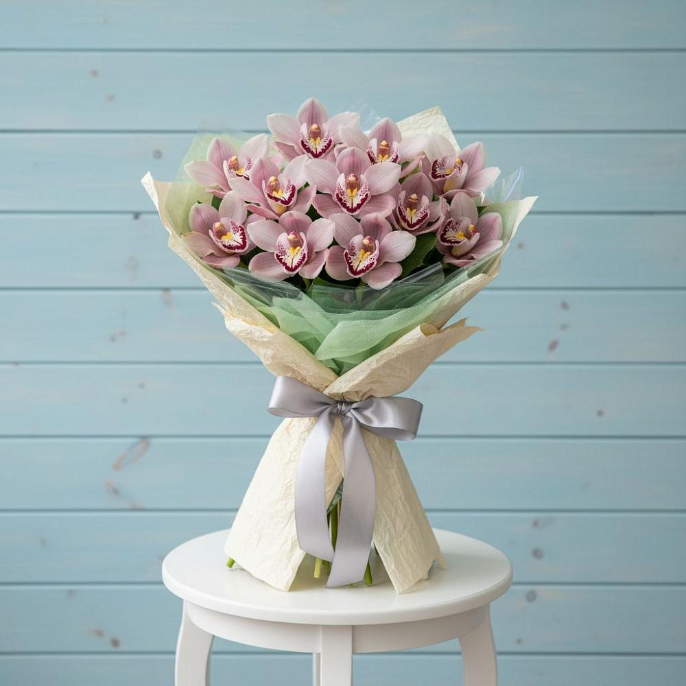 Букет цветов из: Орхидеи и Розы в Залужном