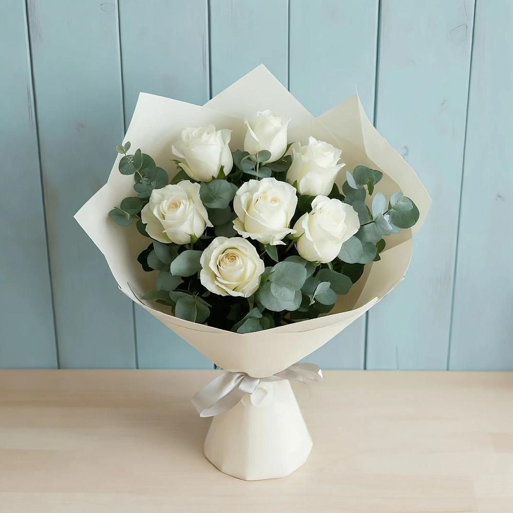 Букет Белые розы в Эвкалипте в Залужном