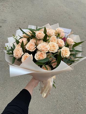 Букет Кремовые розы Латте в Залужном