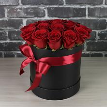 Цветочная композиция из Розы в шляпной коробке в Залужном