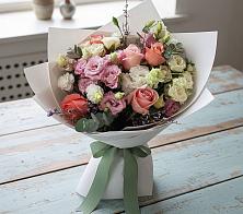 Букет цветов из:  Розы, Лизиантусы и Гвоздики в Залужном