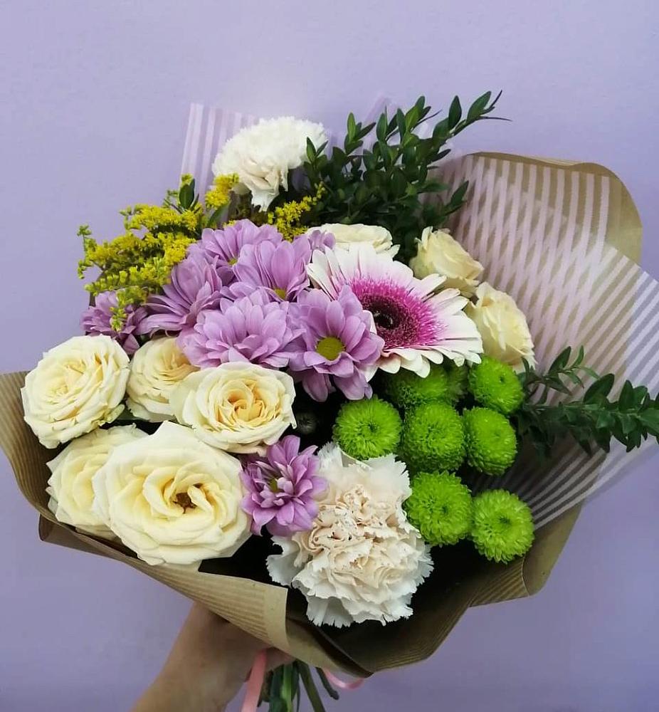 Букет цветов из: Хризантемы, Розы, Гвоздики и Герберы в Залужном