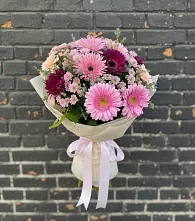 Букет цветов из:  Герберы и Хризантемы в Залужном