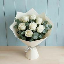 Букет Белые розы в Эвкалипте в Залужном