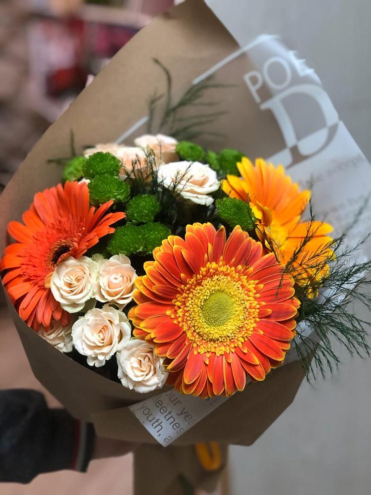 Букет цветов из: Герберы, Хризантемы и Розы в Залужном