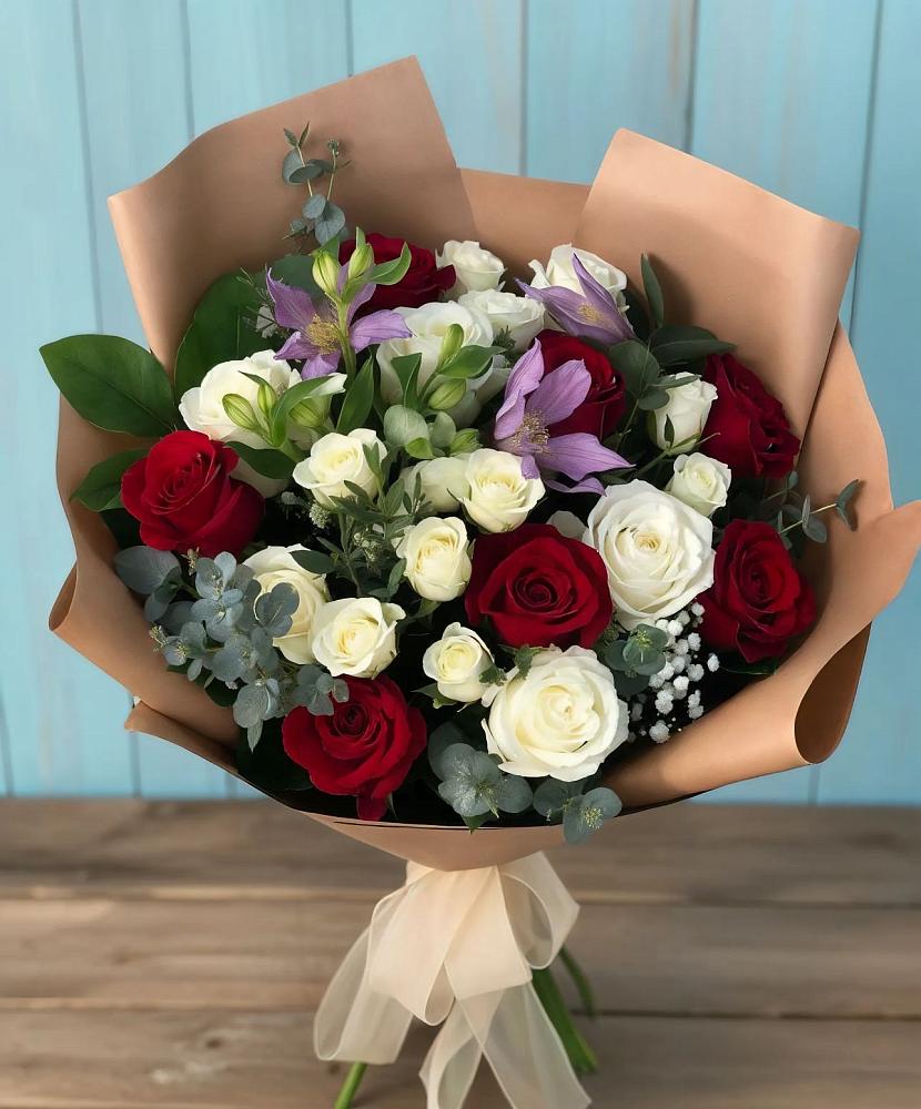 Букет цветов из: Розы и Альстромерии в Залужном