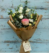 Букет цветов из:  Розы и Лизиантусы в Залужном