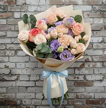 Букет цветов из:  Розы, Лизиантусы и Гвоздики в Залужном