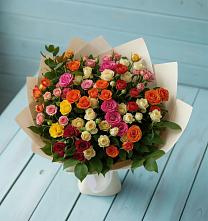 Букет Микс из разноцветных кустовых роз в Залужном